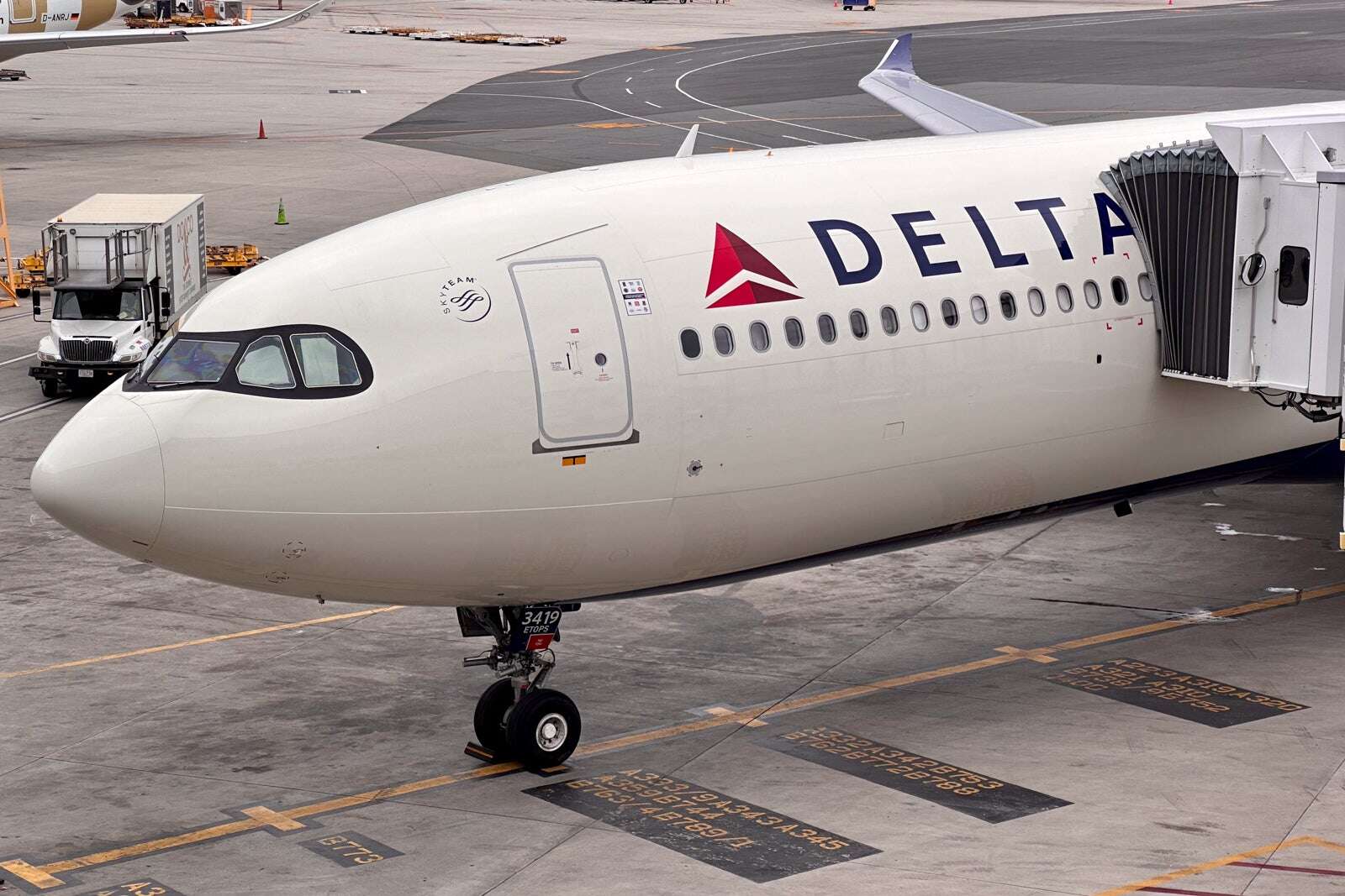 Delta’s ‘Reclaim My Status’ program: How to earn back your elite status after a life event