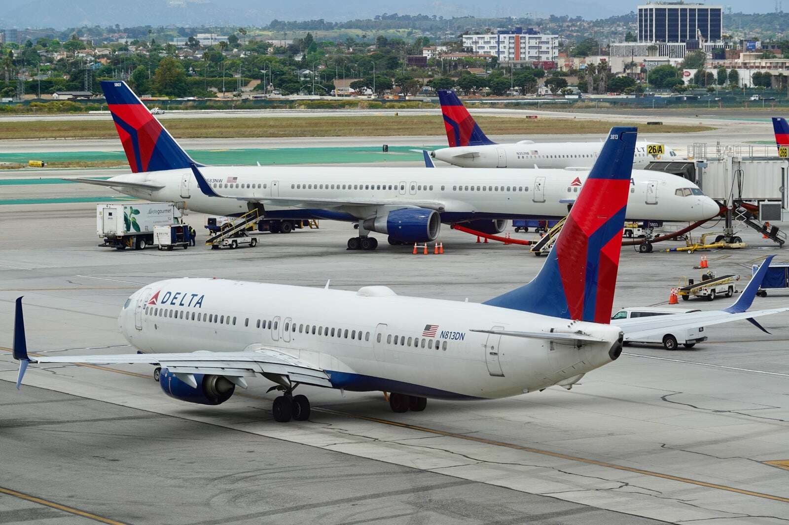 Delta cuts 2 Central America routes, but restores 2 West Coast flights for summer 2025