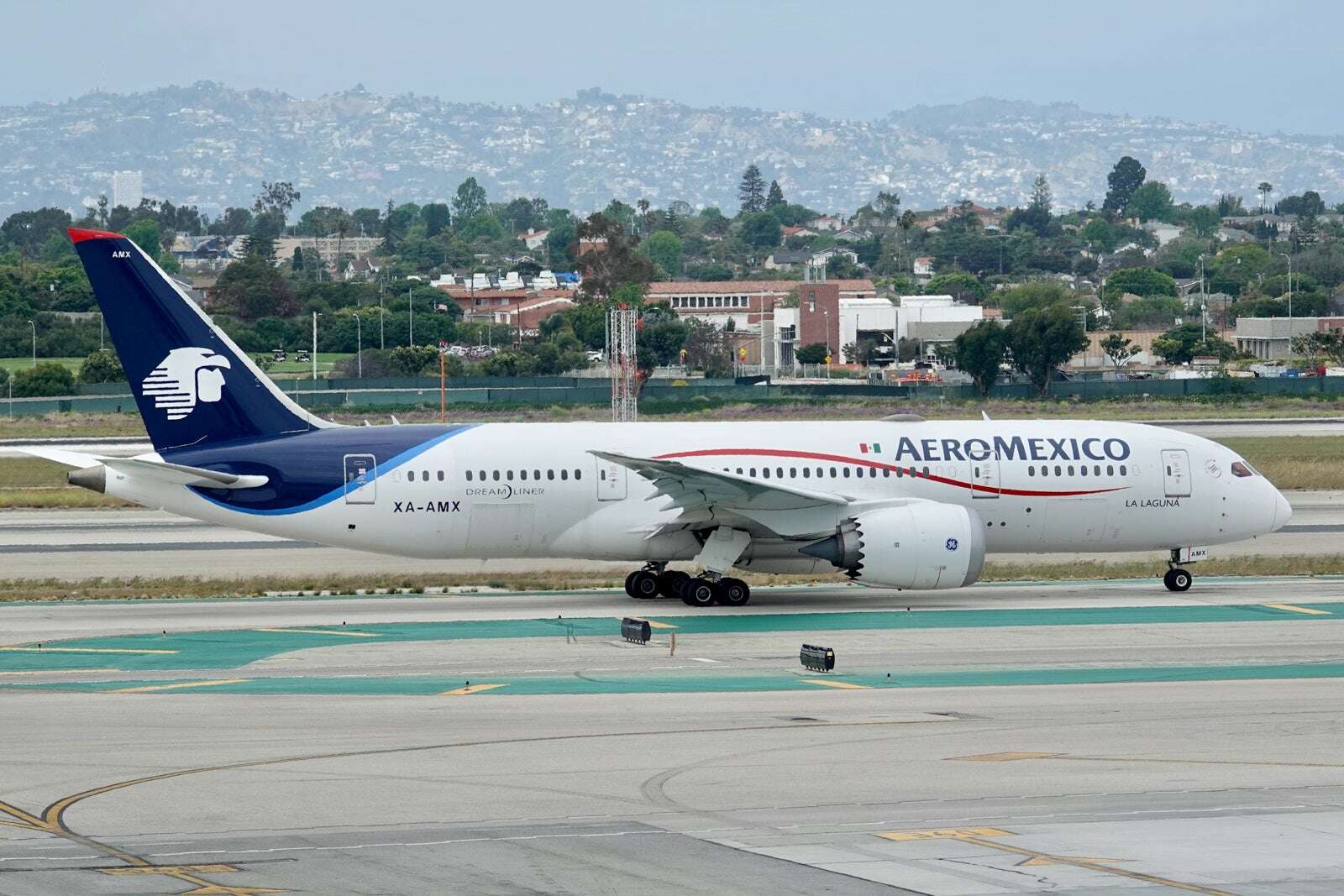 Raleigh-Durham lands 1st flights to Mexico City as Aeromexico expands to North Carolina