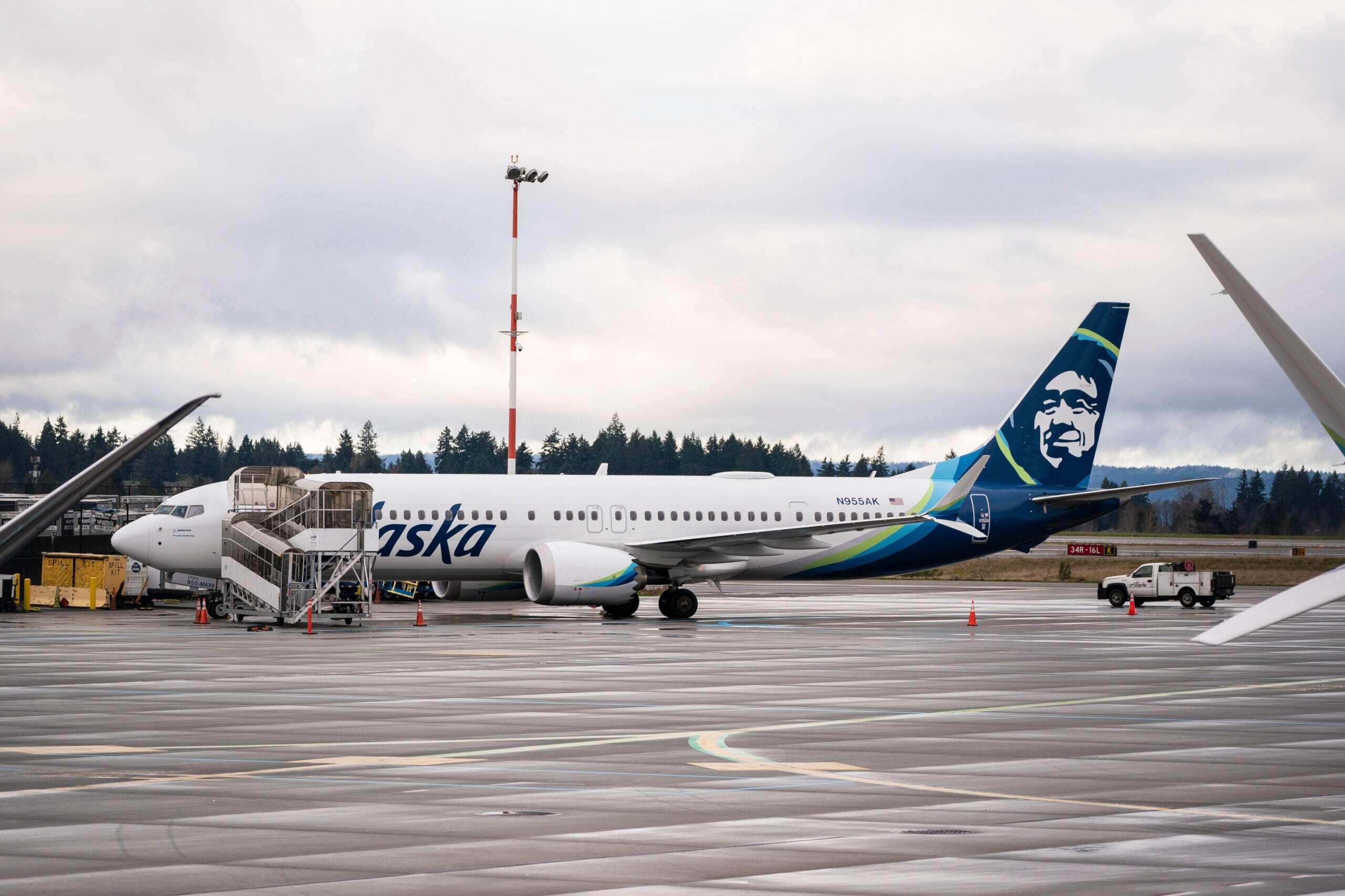 Investigators search for missing door from Alaska Airlines 737 MAX accident