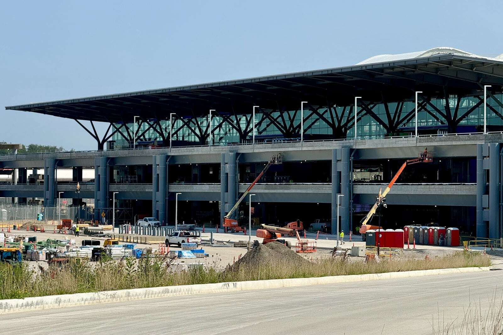 Sneak peek: Inside Pittsburgh’s brand-new $1.5 billion airport terminal