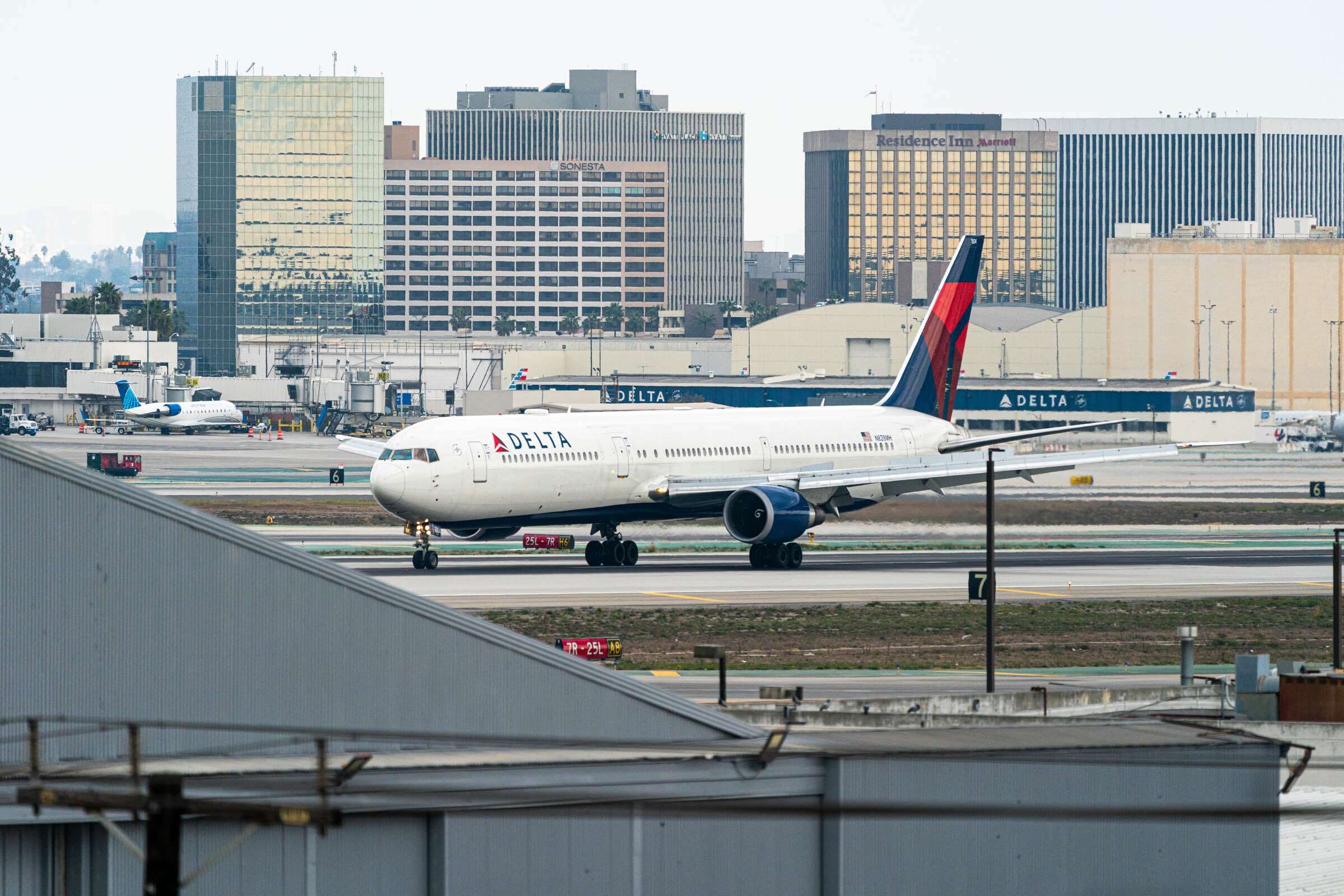 Delta’s chief operating officer will leave the airline