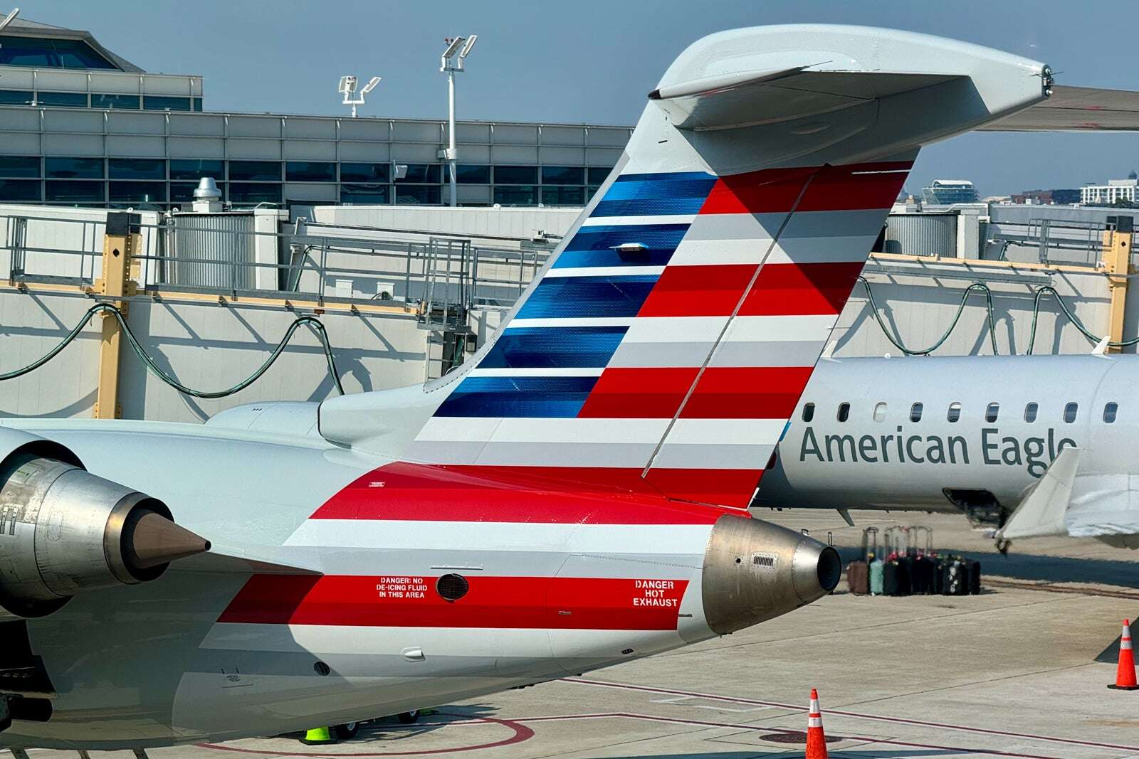 American tweaks domestic network with route cut, 4 new flights