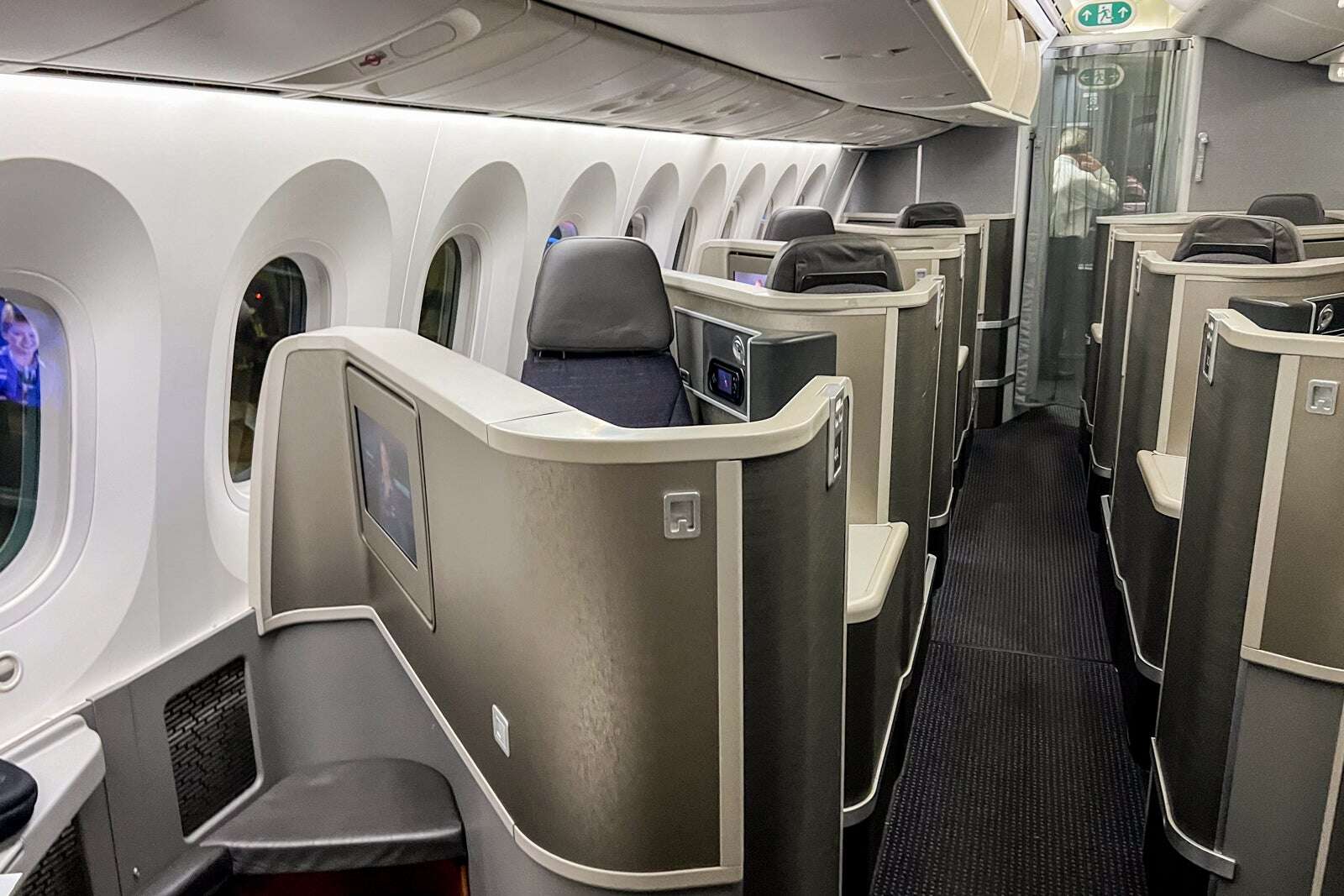 American Airlines business class on the 787-8: Decent but not much more