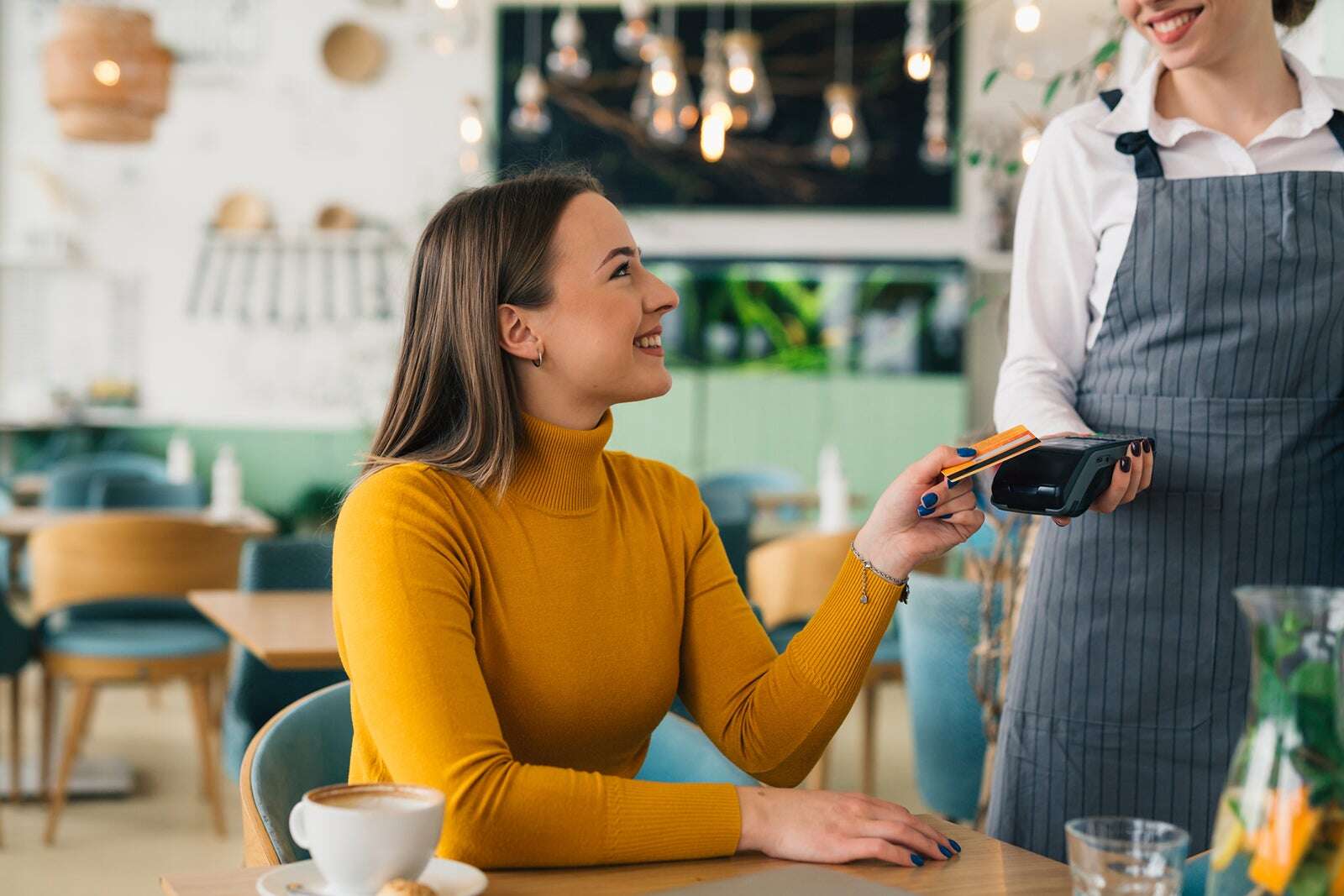 Skip the lounge and get free food! Use your Priority Pass at 37 US airport restaurants