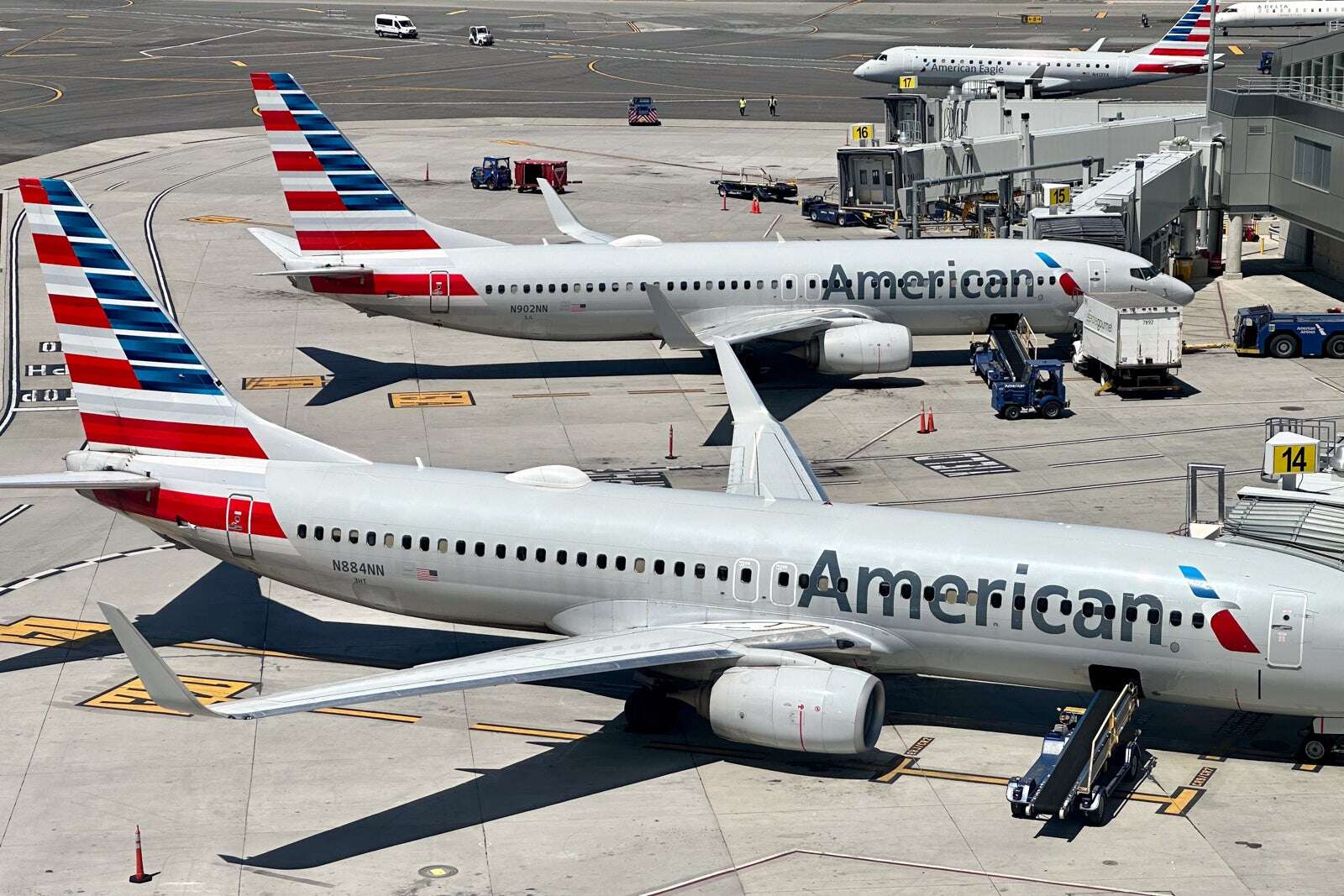 American Airlines adds 4 LaGuardia routes, growing presence in NYC