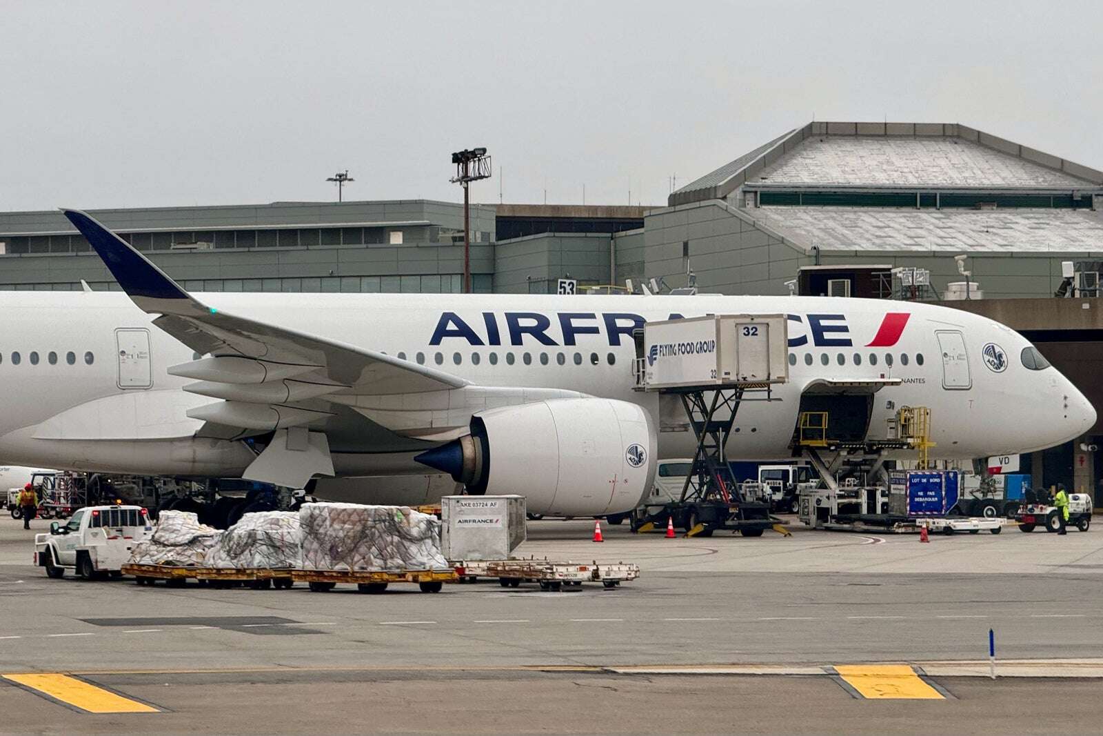 3 big lounge updates for Newark Airport, including plans for an all-new Air France lounge