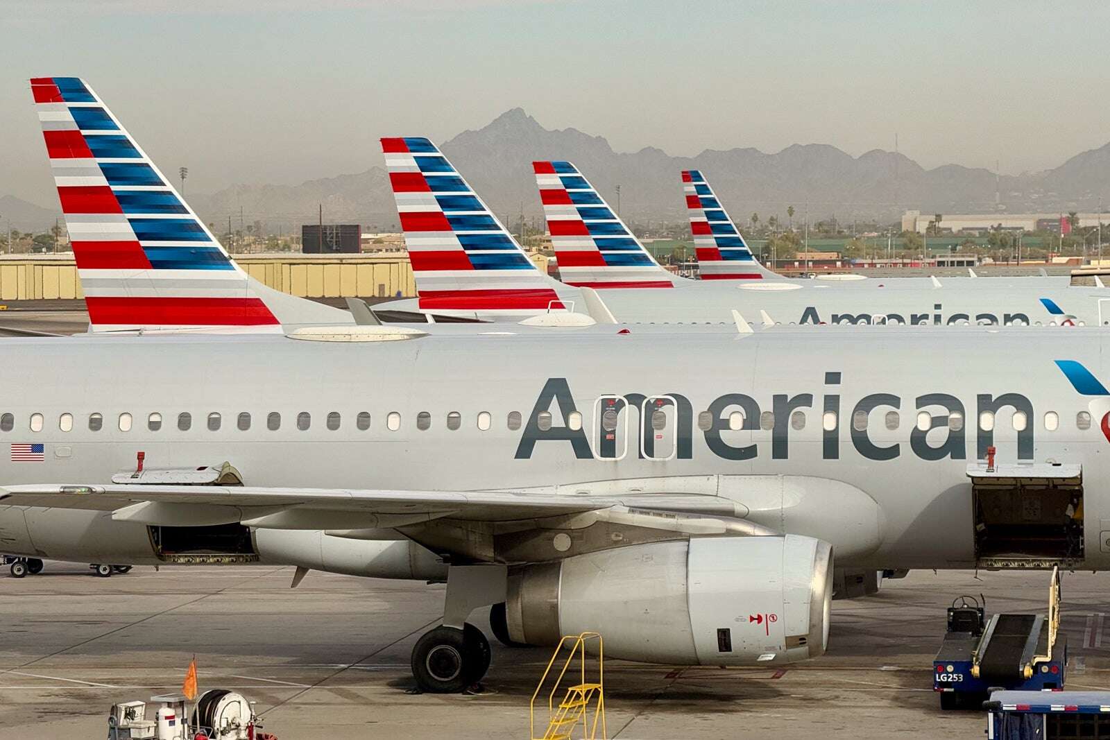 American Airlines’ plan for 2025: New biz-class suites, more lounges and improved Wi-Fi