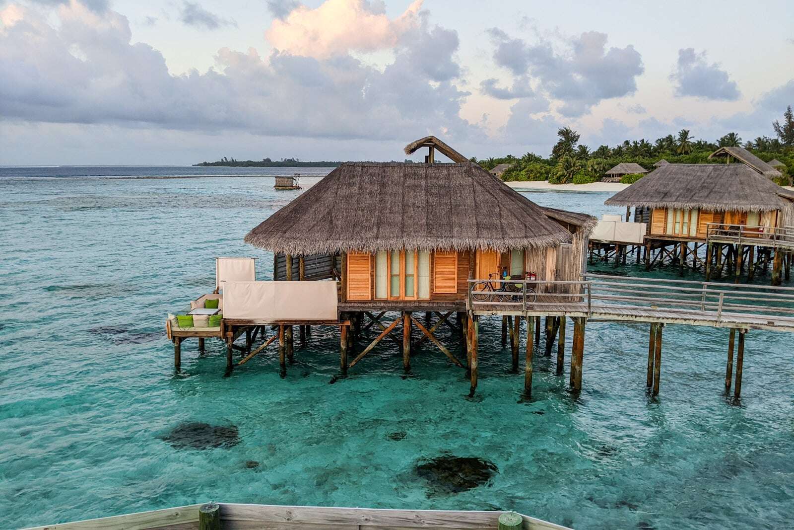 Which Six Senses hotels and resorts let you earn and redeem IHG points?