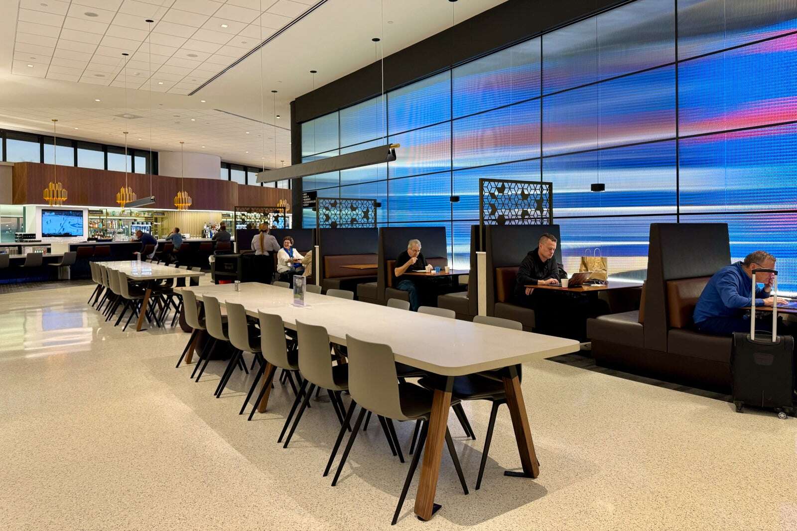 United Airlines’ top lounge exec pulls back the curtain on 5 major updates for 2025