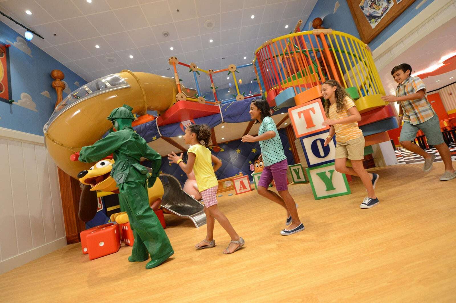 Disney cruise kids clubs: What to know about the Oceaneer Club