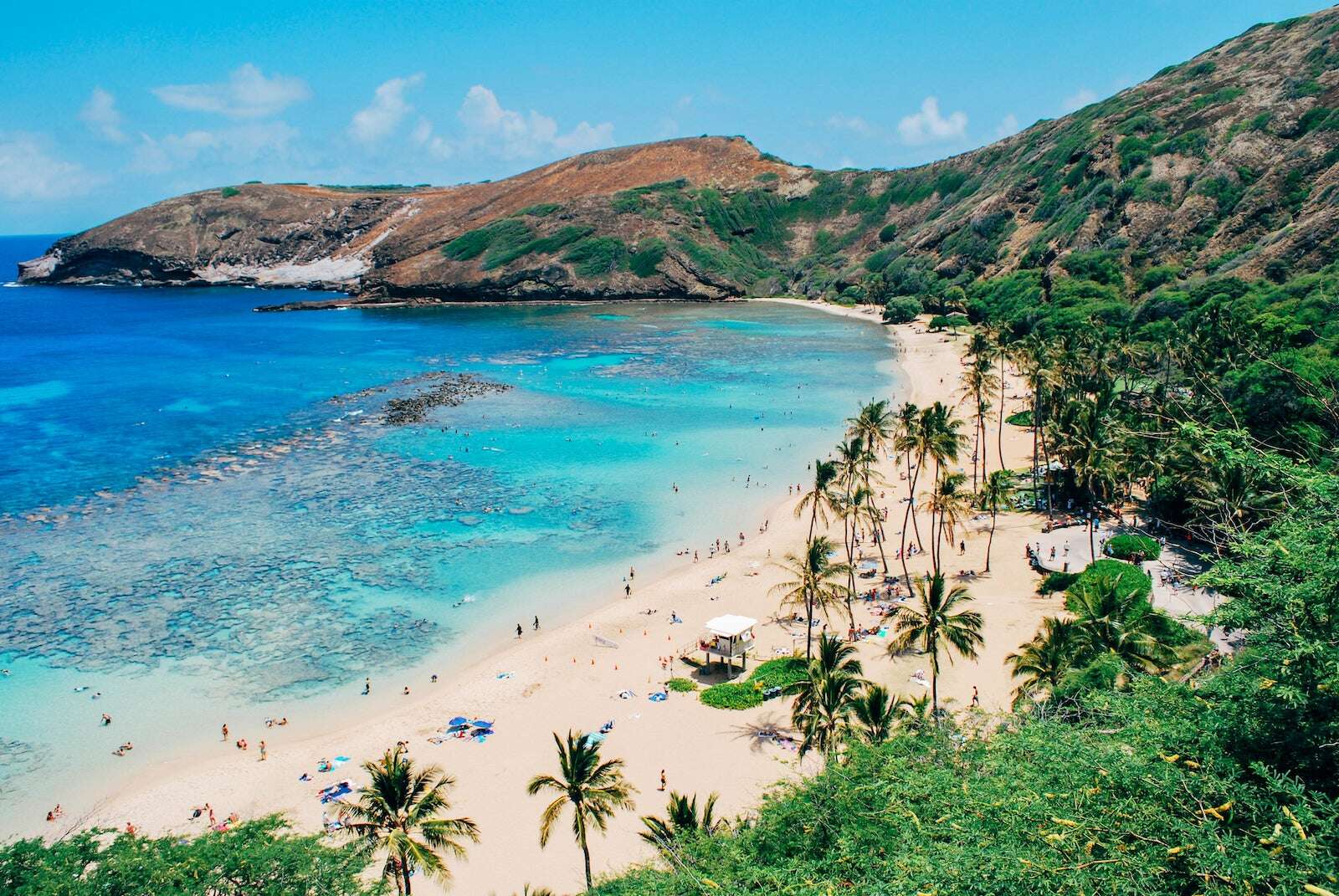 Save money: How you can book flights to Hawaii using points and miles in 2024