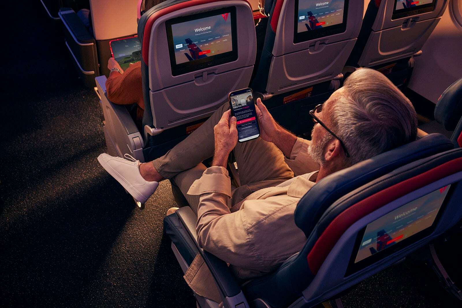 Score free and discounted inflight Wi-Fi with these credit cards