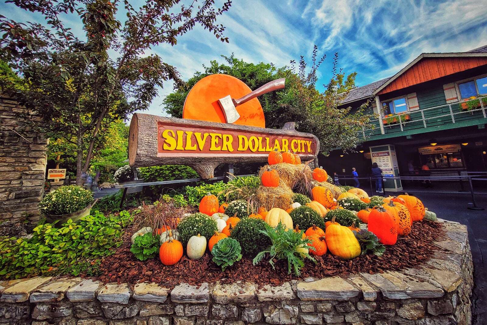 Silver Dollar City: Everything you need to know about a Midwest cave turned theme park