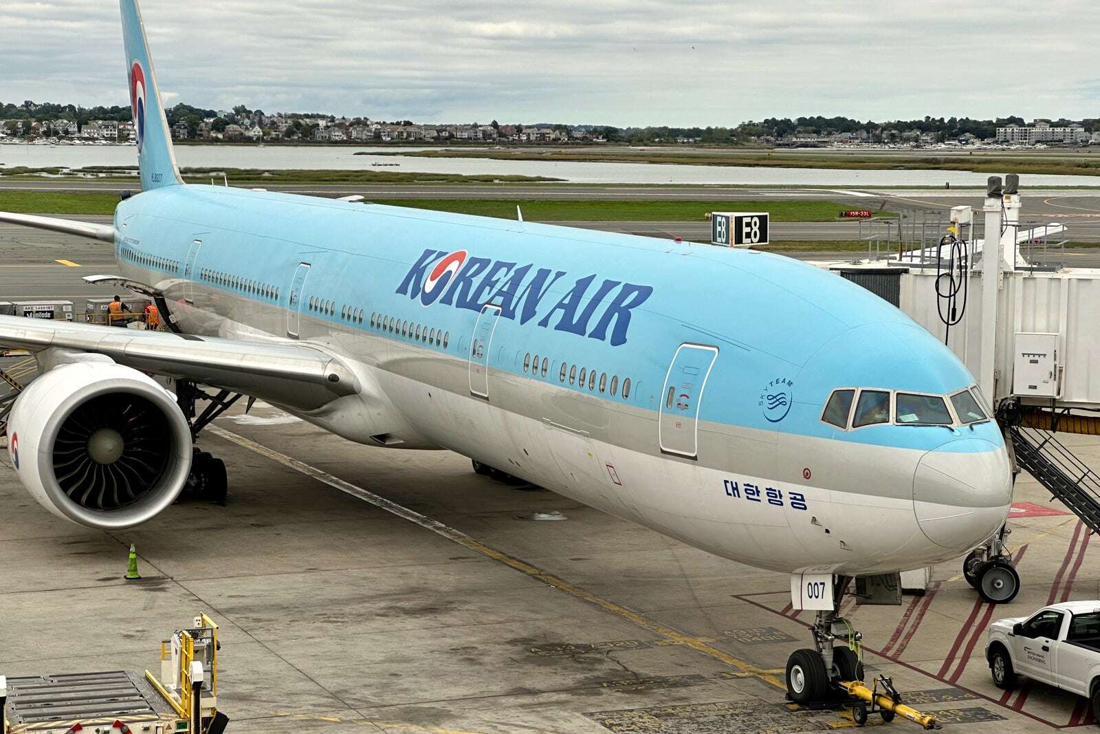 Korean Air debuts exciting new business-class product with doors