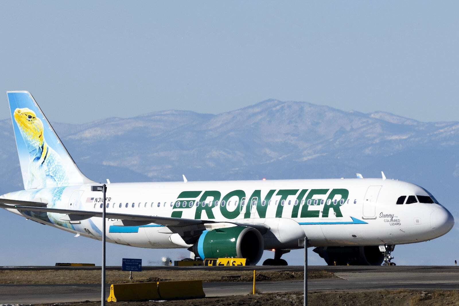 Frontier to launch 8 new routes this summer, bolstering DFW presence