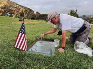 Retired judge pays homage to his late wife every week