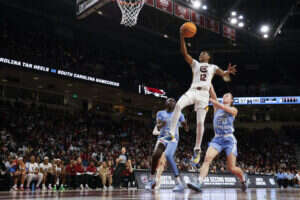 South Carolina rolls to Sweet 16 with win over North Carolina