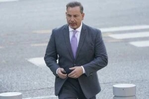 DEA agent faces trial over Mafia bribes