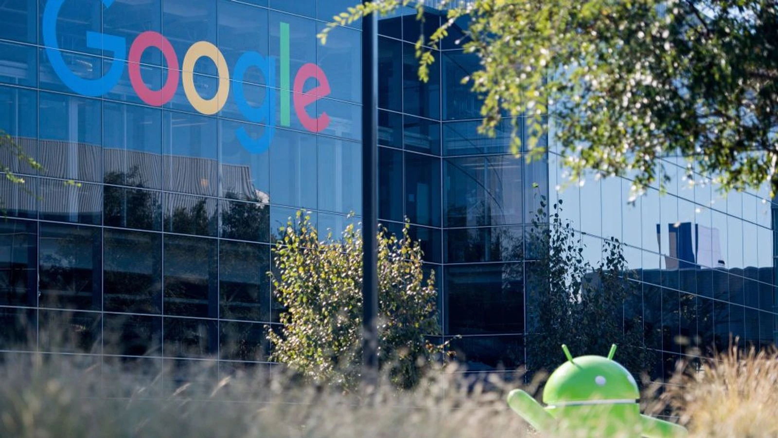 US accuses Google of being a monopoly in largest antitrust lawsuit in two decades