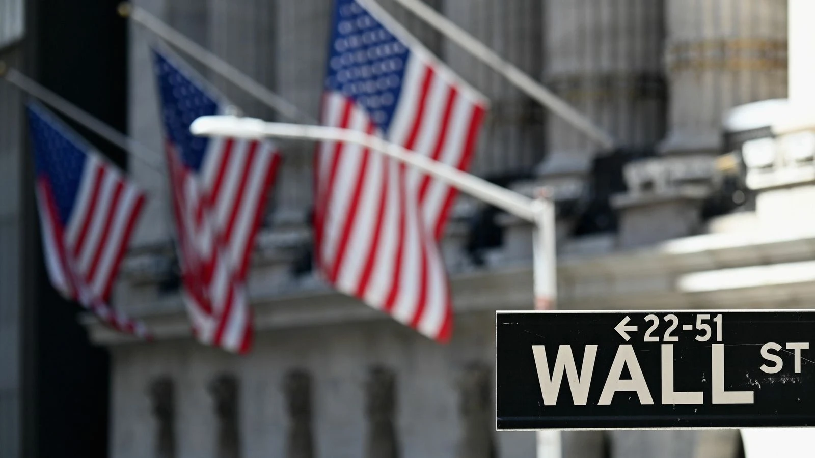 US tech stocks surge as Apple, Amazon and Facebook update on progress