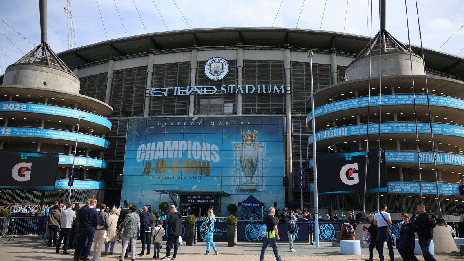 Etihad boss denies paying over the odds for Man City sponsorship