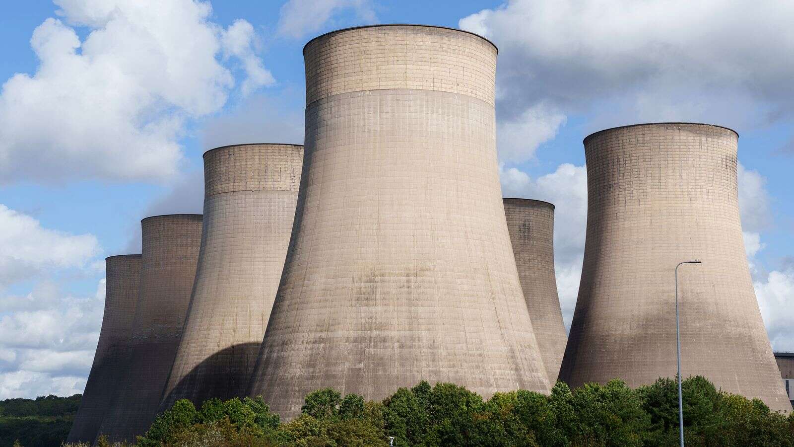 A sombre send-off for UK's last coal-fired power plant as fossil fuel workers face uncertain future