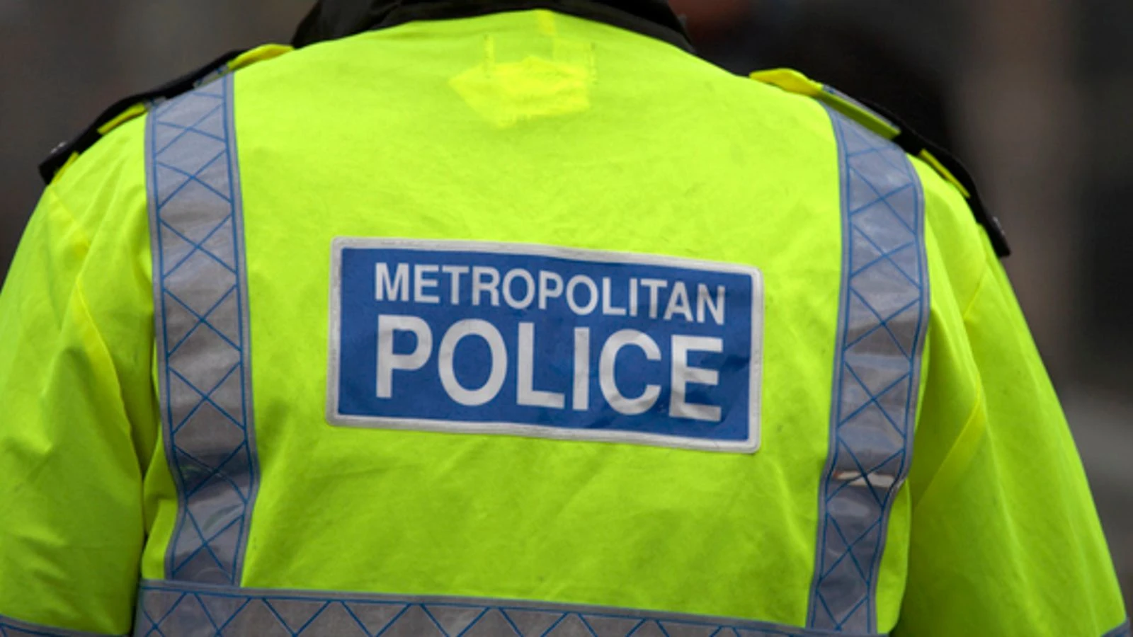 Police make 10 arrests over phone shop robberies