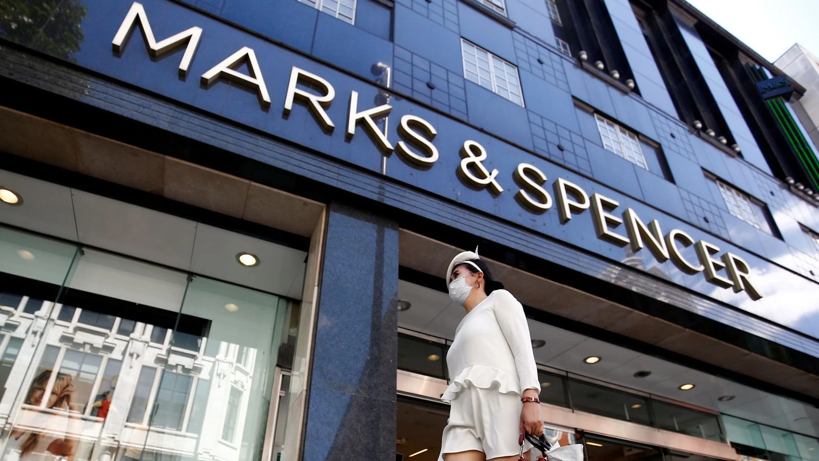 M&S swings to £201m loss after lockdowns crush store sales