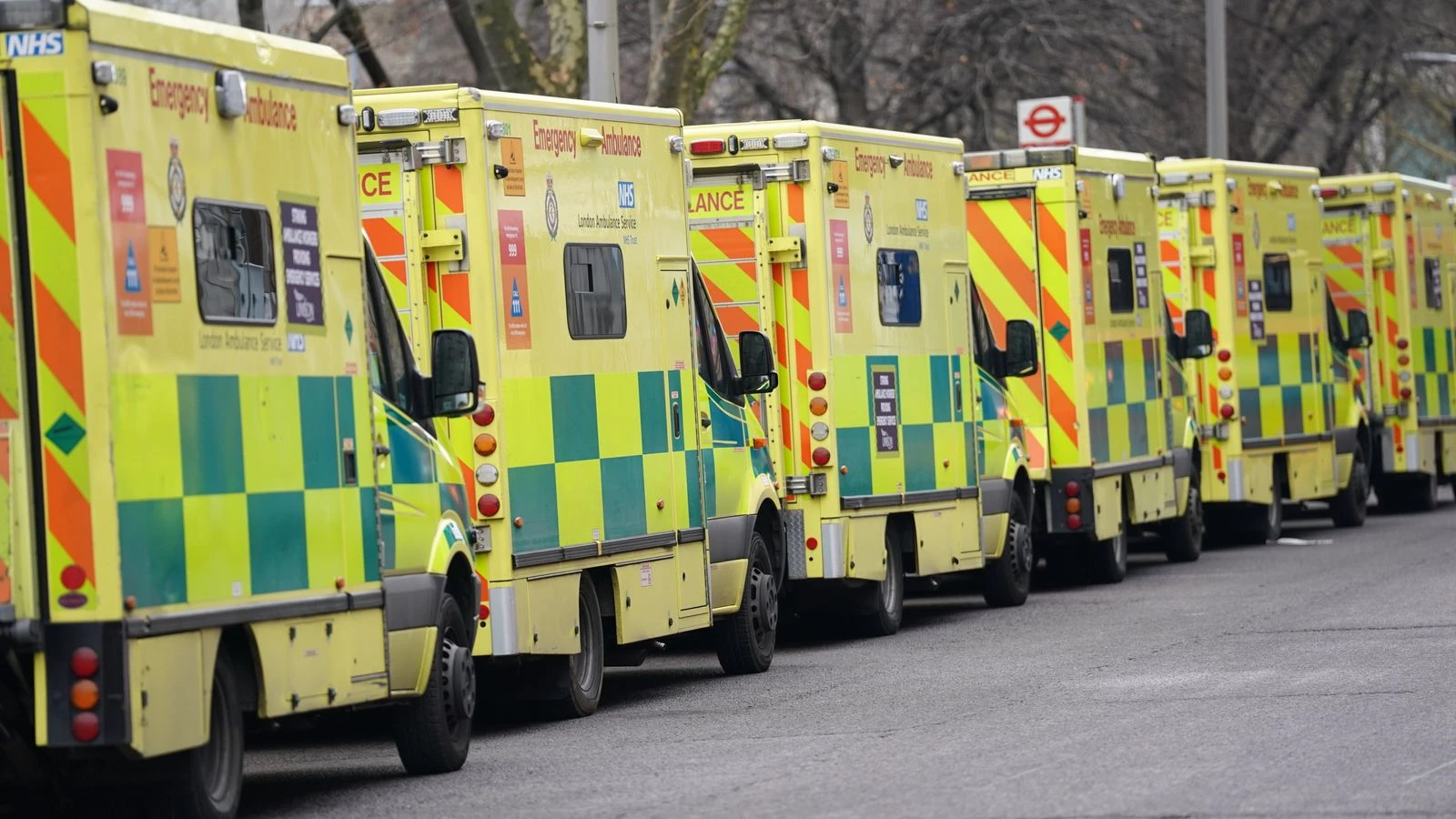 Labour pledges to end 'corridor care' with almost £450m NHS investment