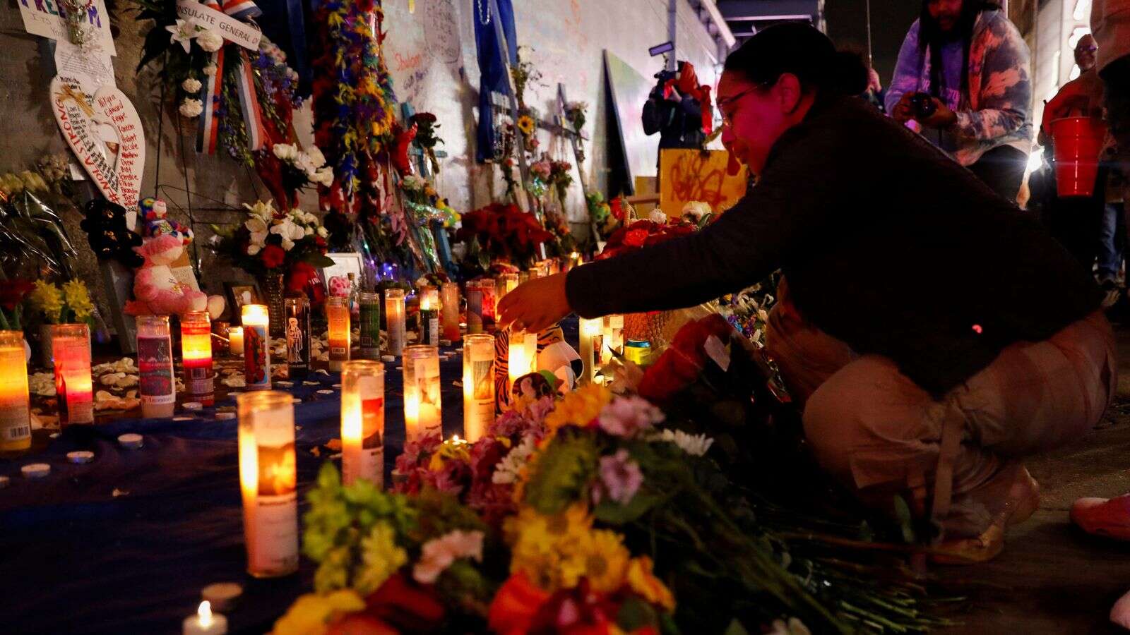 New Orleans pays tribute to New Year's attack victims with 'outpouring of love' at vigil