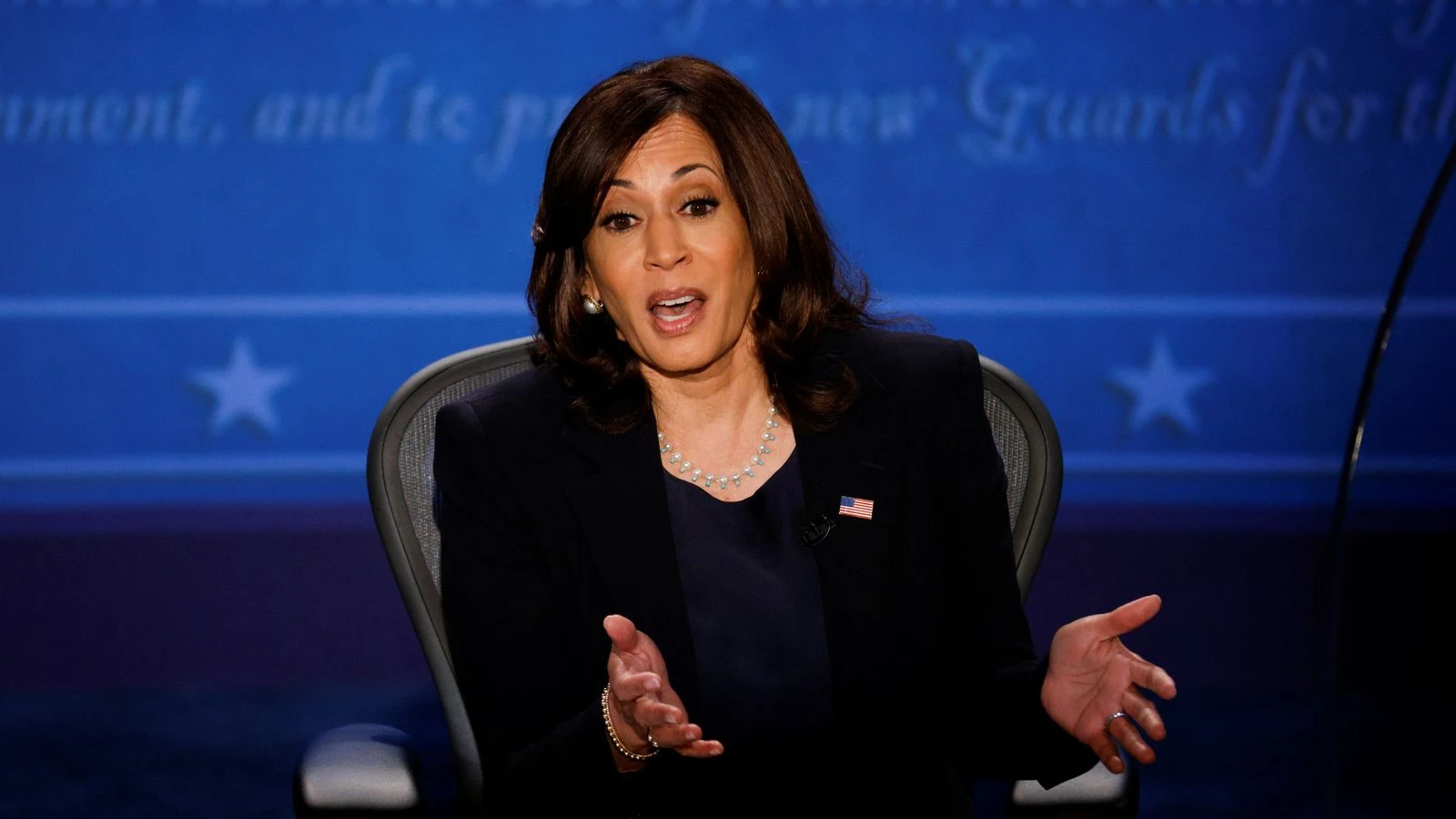 'Doctors - not Trump - should endorse vaccine'