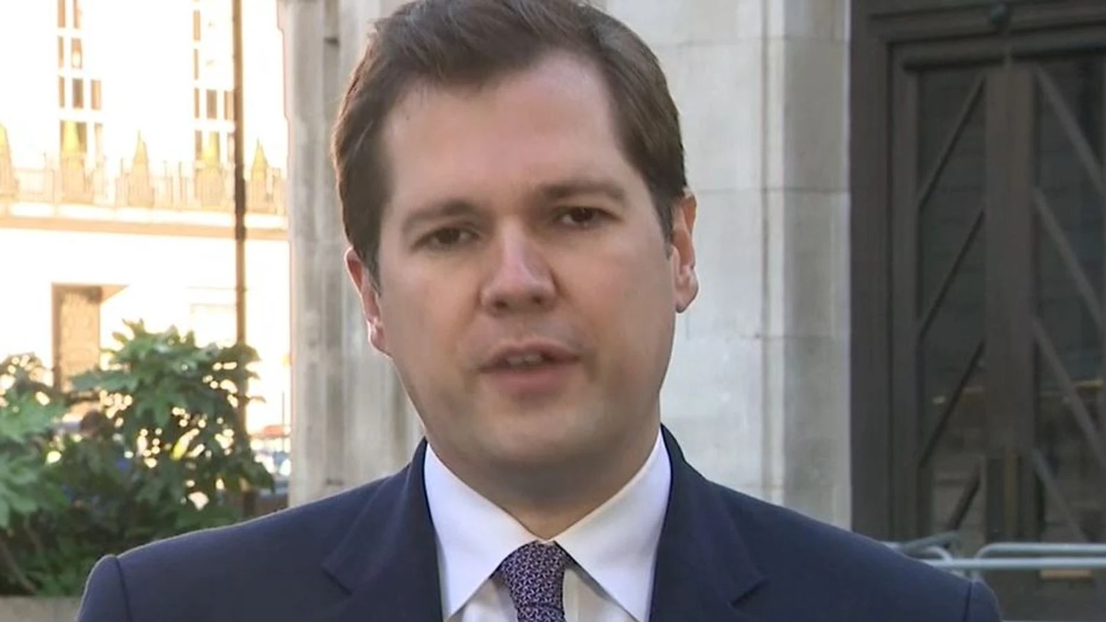 Housing sec denies 'ducking questions' on lockdown