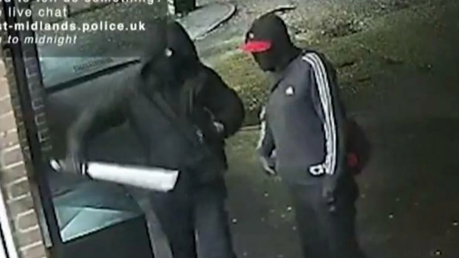 Machete-wielding robbers target Solihull shop