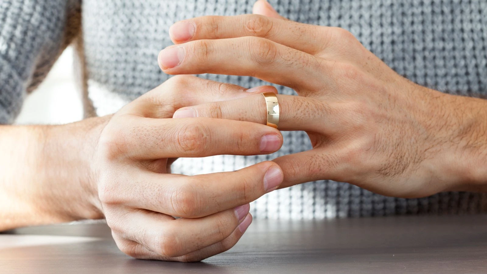 Men with deep voices 'more likely to cheat', new research shows