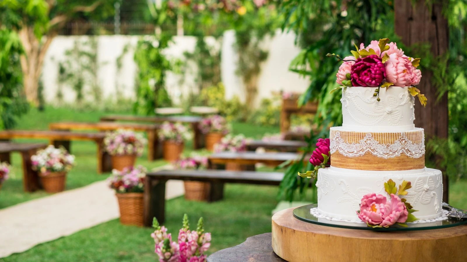 Advice on wedding cancellation refunds due to pandemic 'may be unlawful'