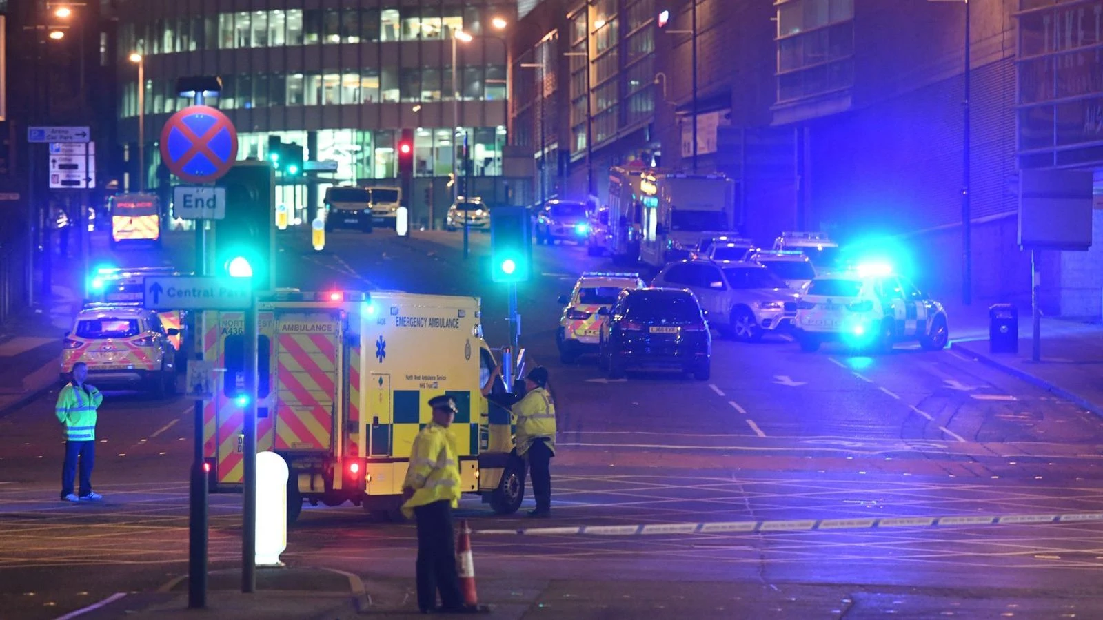 Security worker told police about 'crank' praying before blast, Manchester inquiry hears