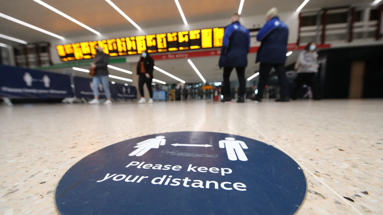 Minister says lockdown extension in England 'can't be ruled out'