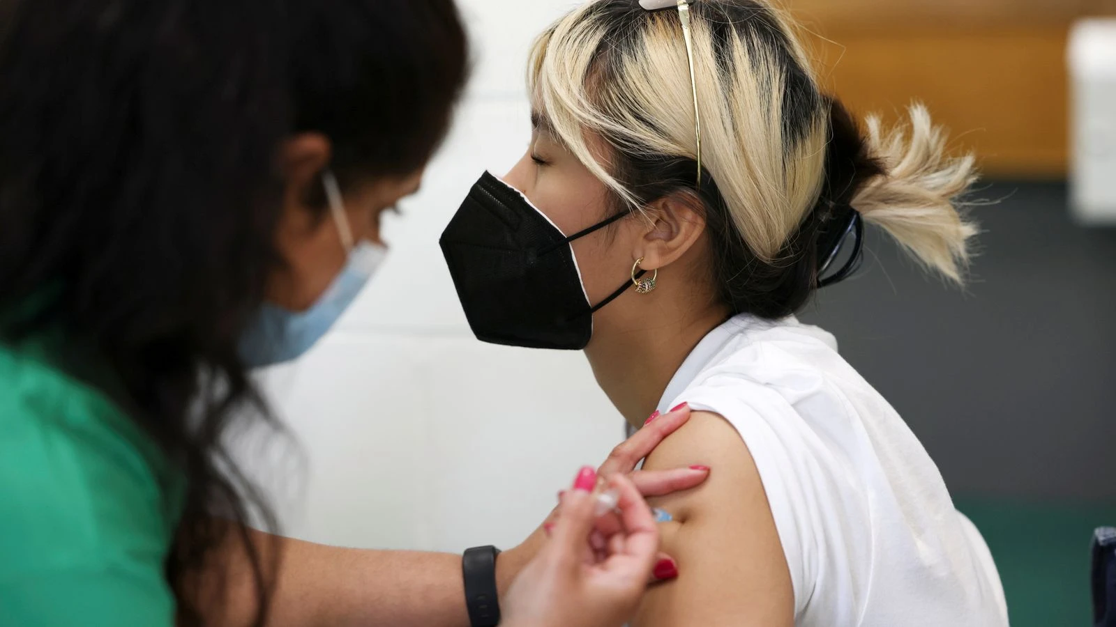 People aged 21 and 22 now eligible for coronavirus vaccine