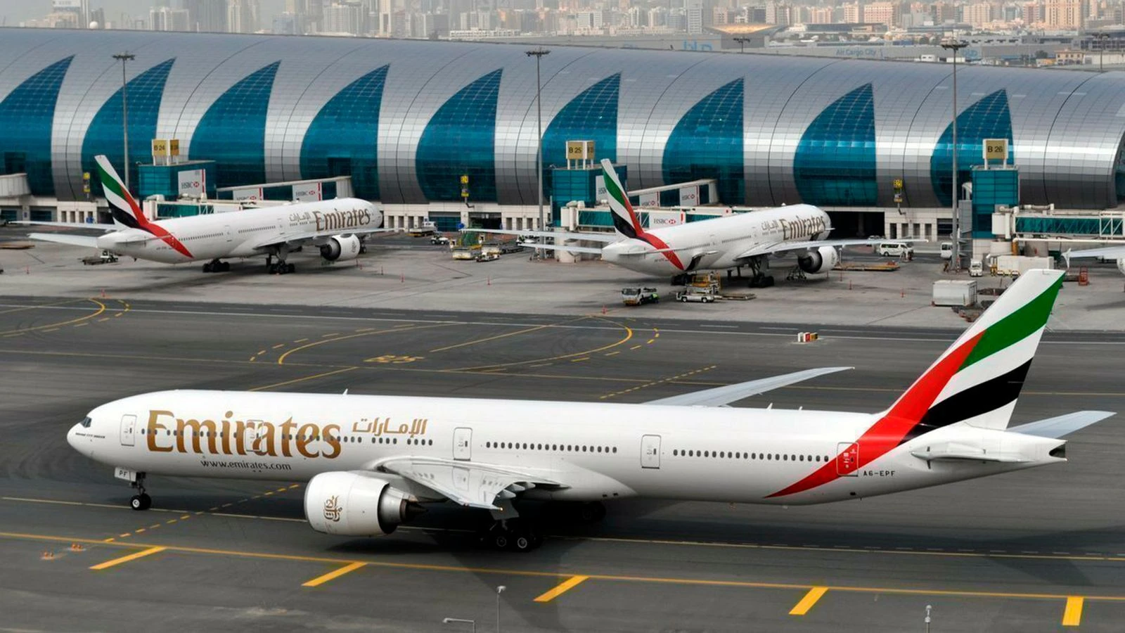 Emirates plunges into red for the first time in three decades with £4.3bn annual loss