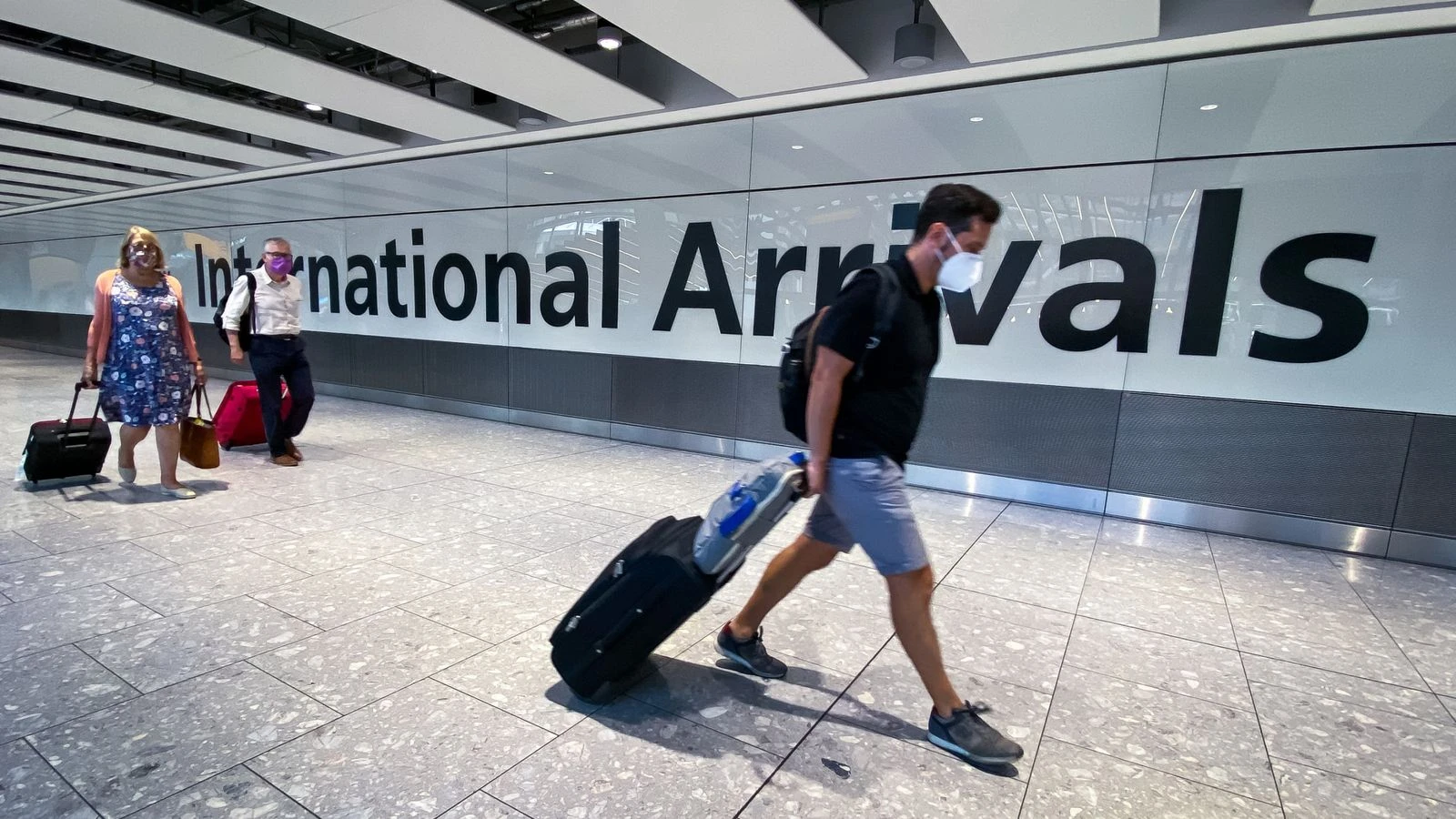 Home quarantine rule for travellers to UK 'just doesn't work', says scientific adviser