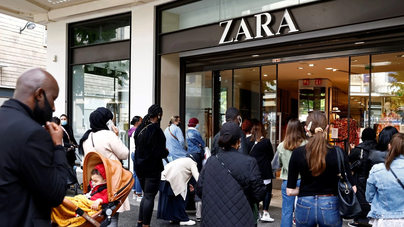 Zara owner Inditex sees global sales top pre-pandemic levels
