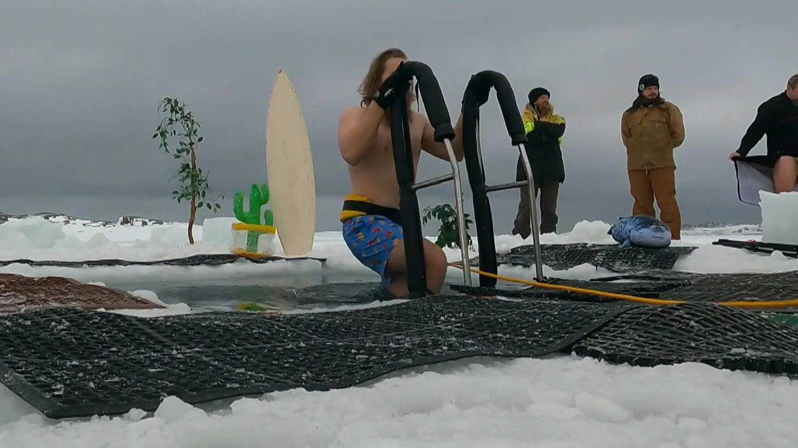 Expeditioners take icy Antarctica plunge