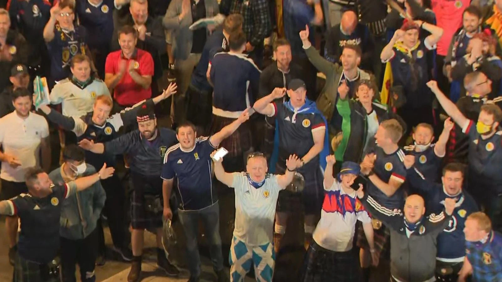 Scotland fans celebrate draw with England