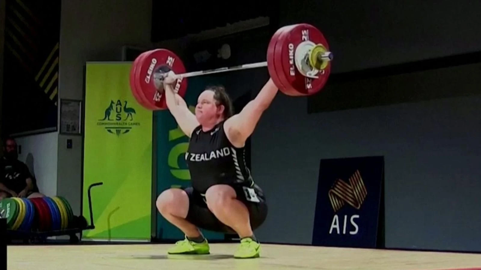 2020: NZ trans weightlifter Laurel Hubbard