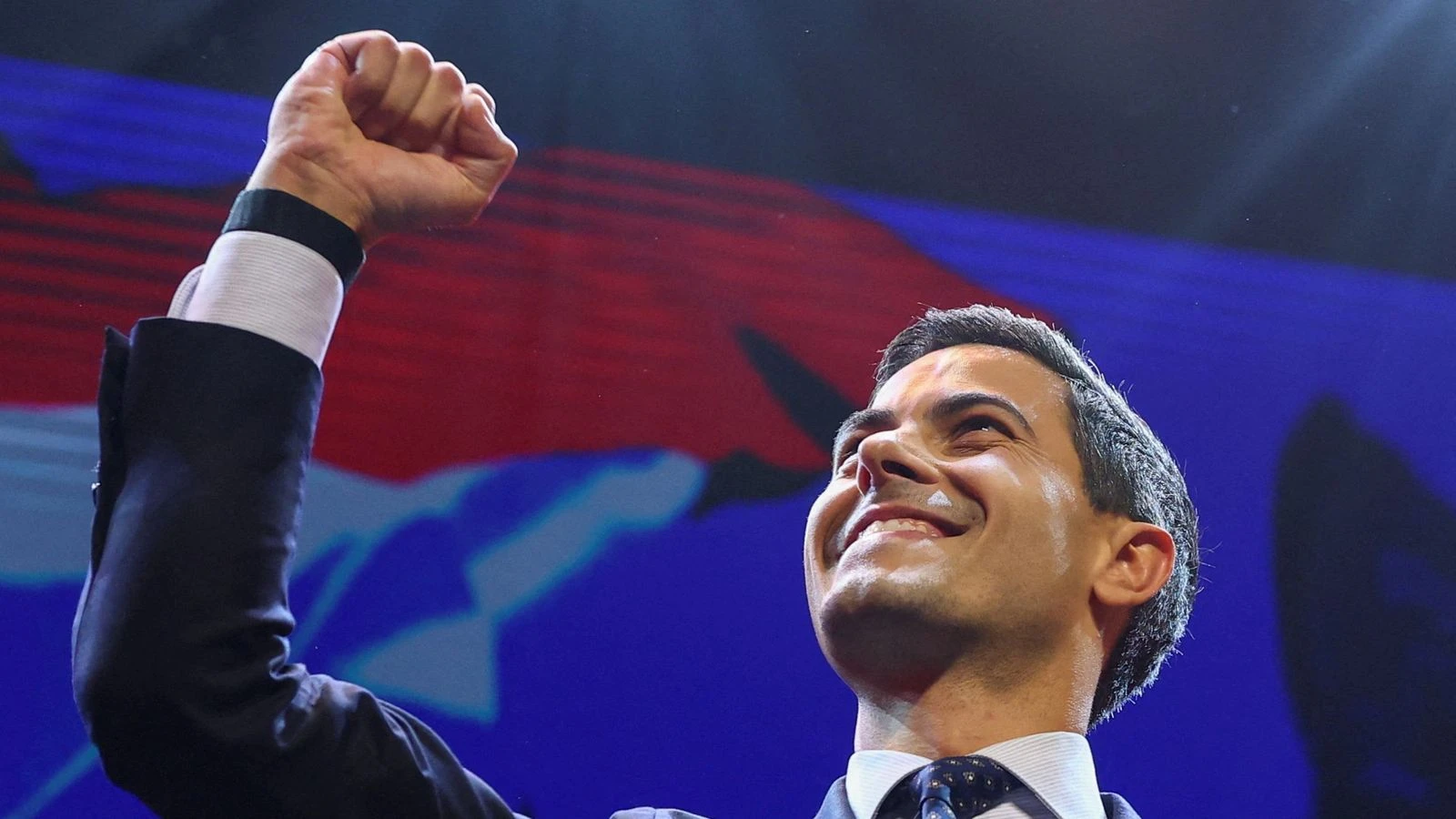 Far right suffer losses in Dutch election, with country set for its youngest ever PM