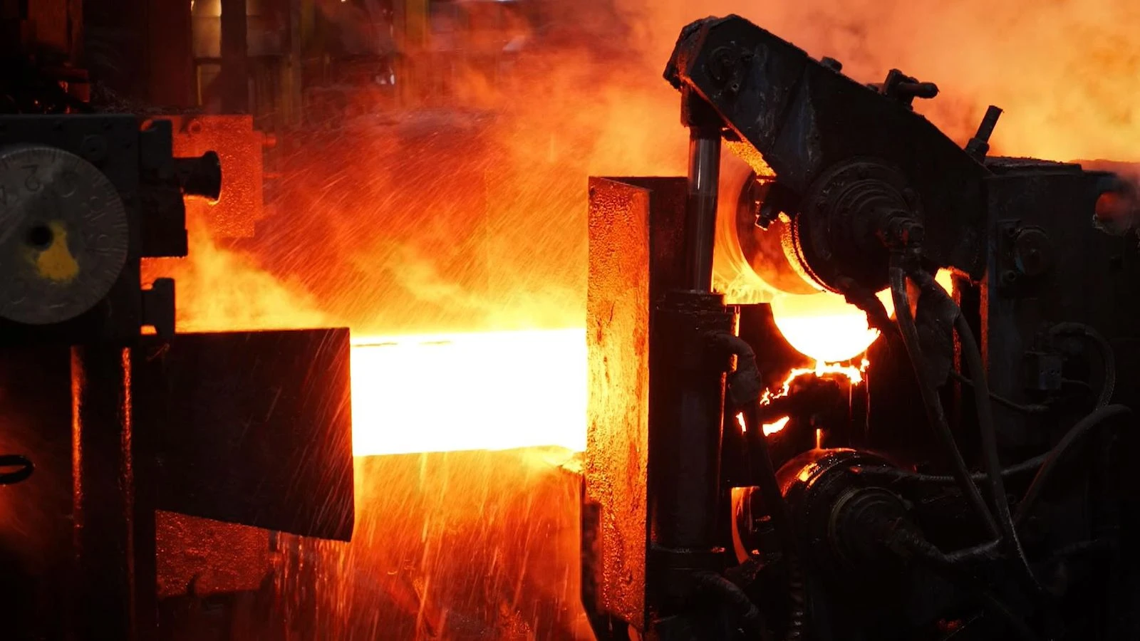 'All options' on table regarding British Steel's future, chancellor says