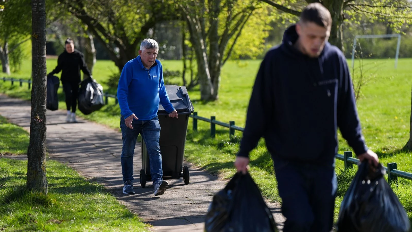 Why is the Birmingham bin strike taking so long to resolve?