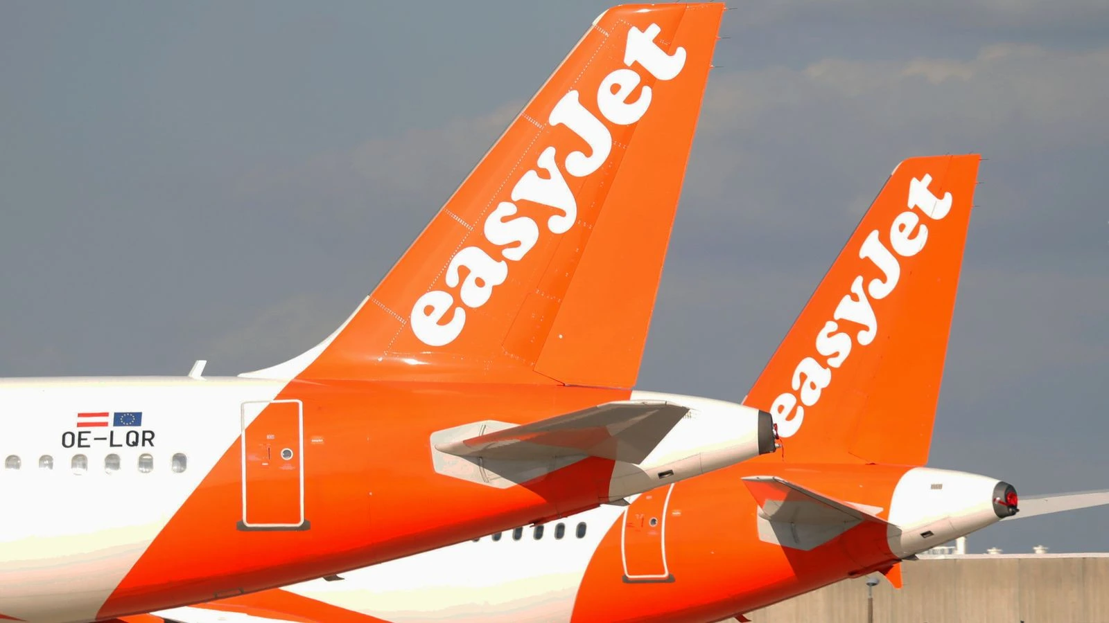 Coronavirus: easyJet warns it may need more state cash