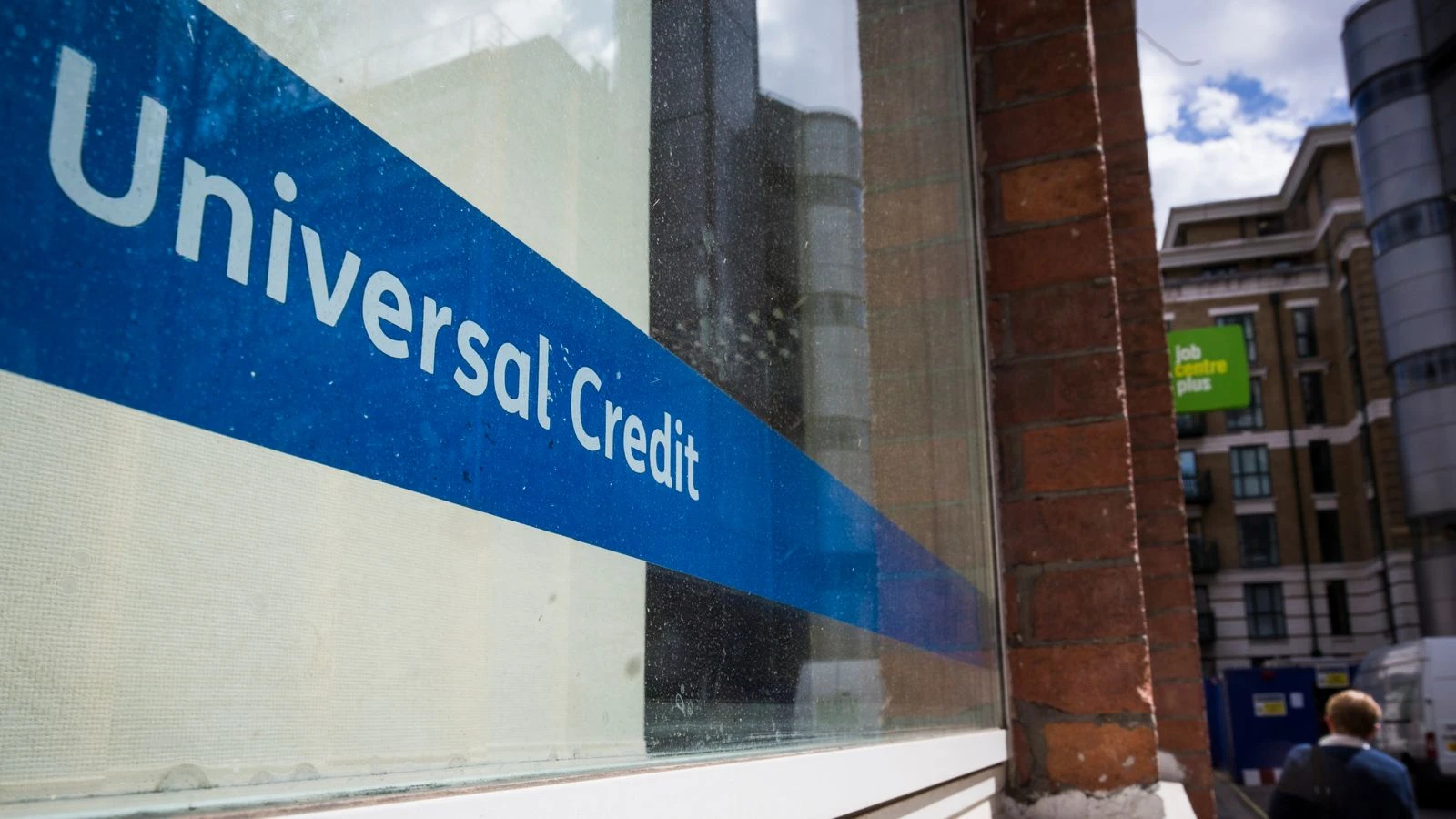 'Four million families to lose out' when Universal Credit COVID cash ends